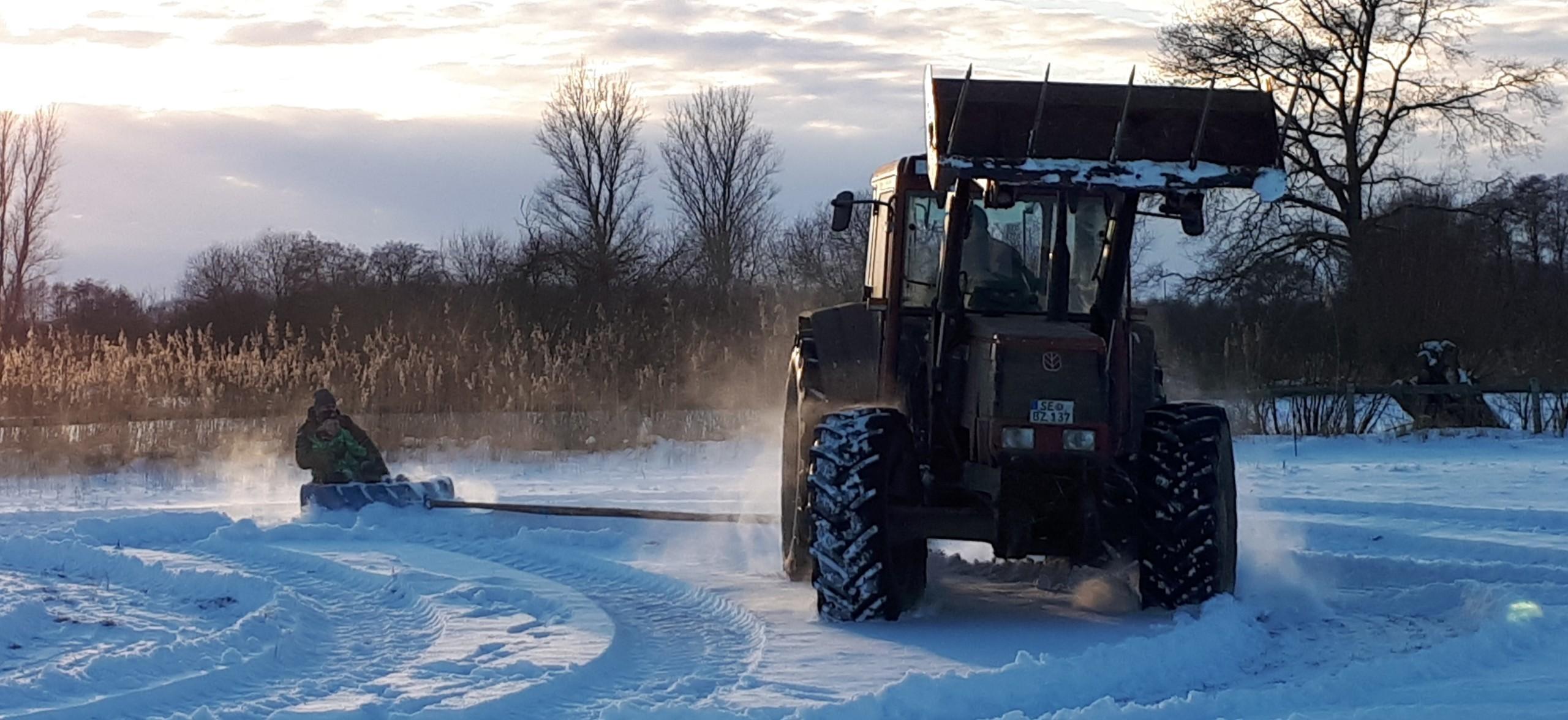 Newsletter Bild Wintertour mit Traktor